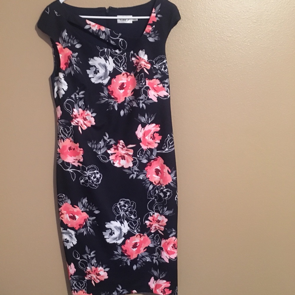 Eliza J  floral shift dress, cutout at collar bone